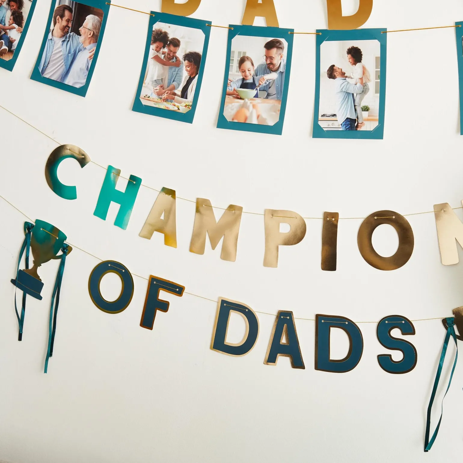 Gold Champion Of Dads Card Banners